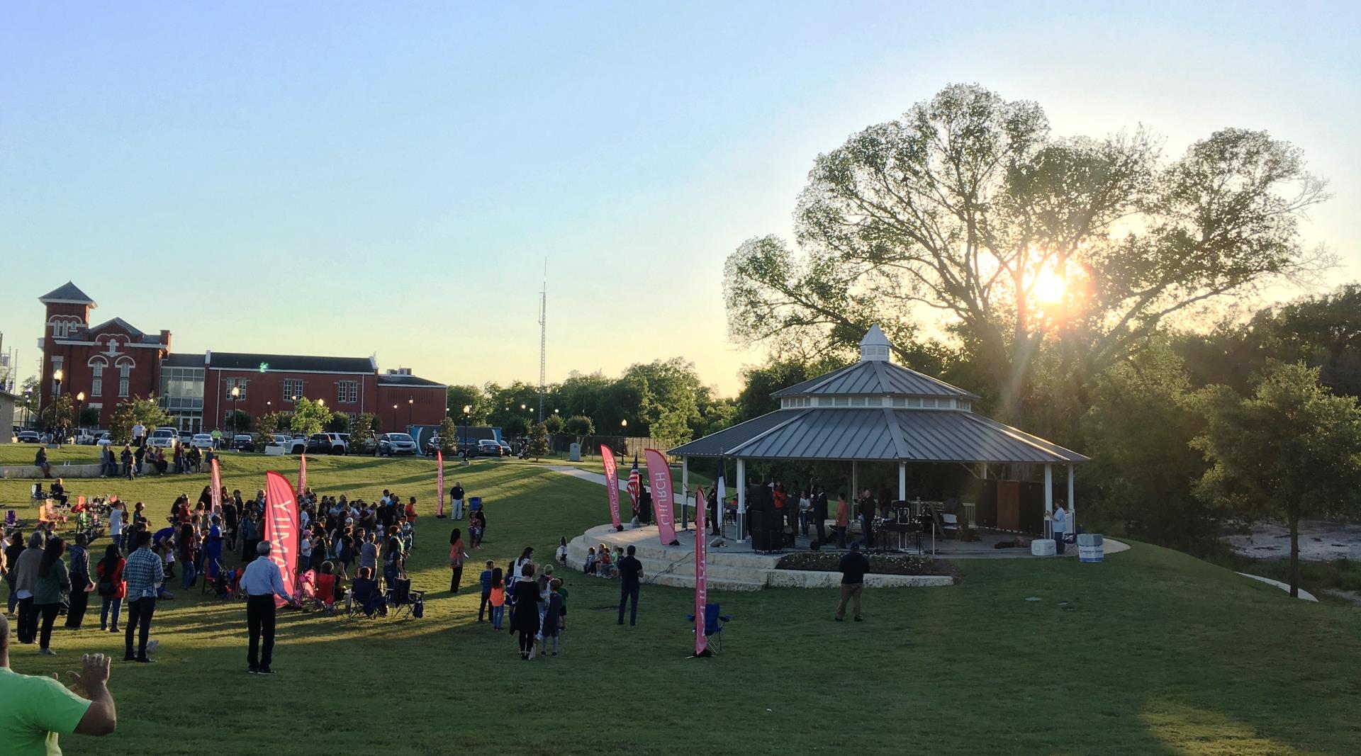 Natl Day of Prayer 2017- Sun setting and crowd