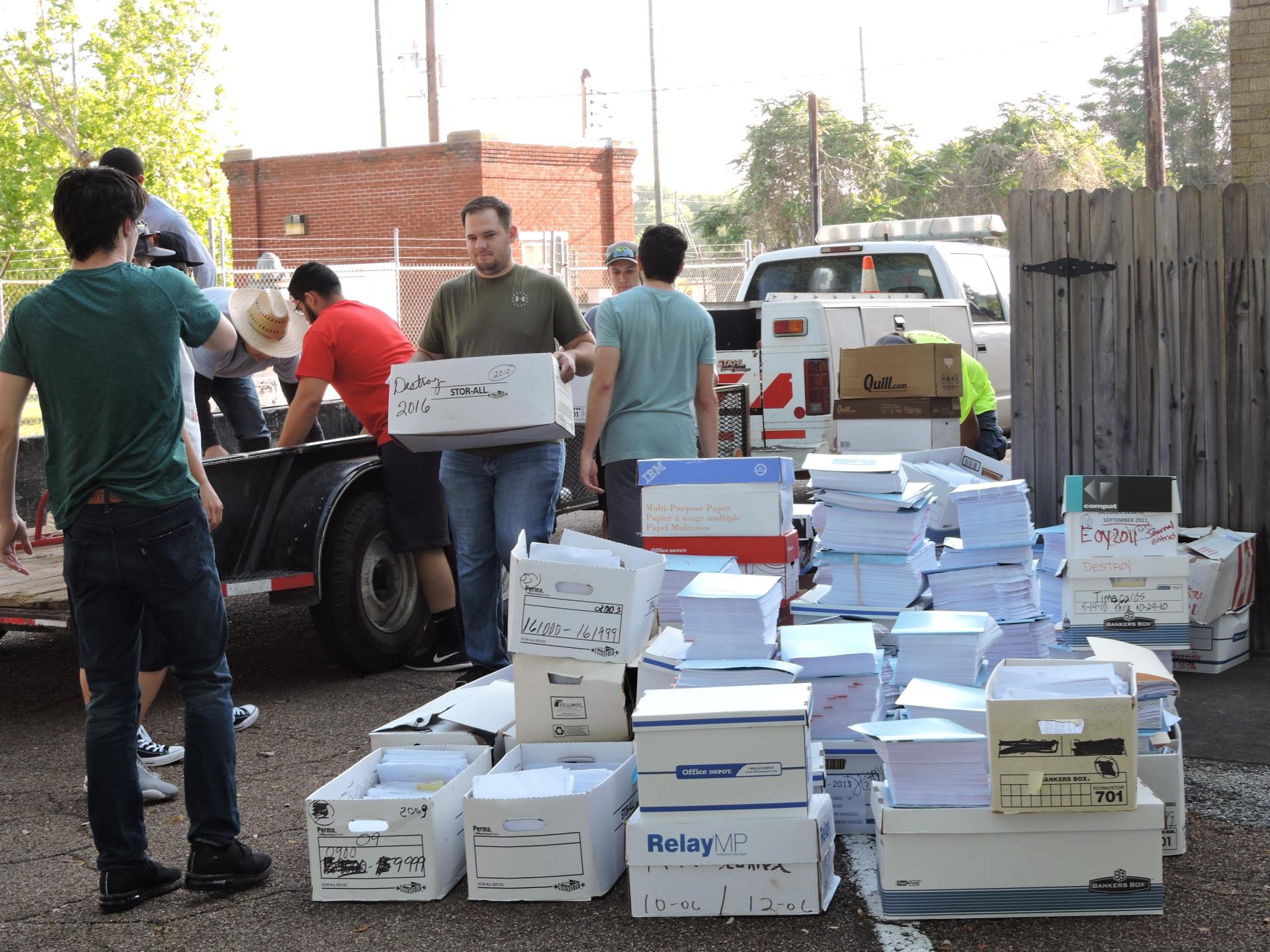 KRB 4.22.17 Shred Event unload boxes