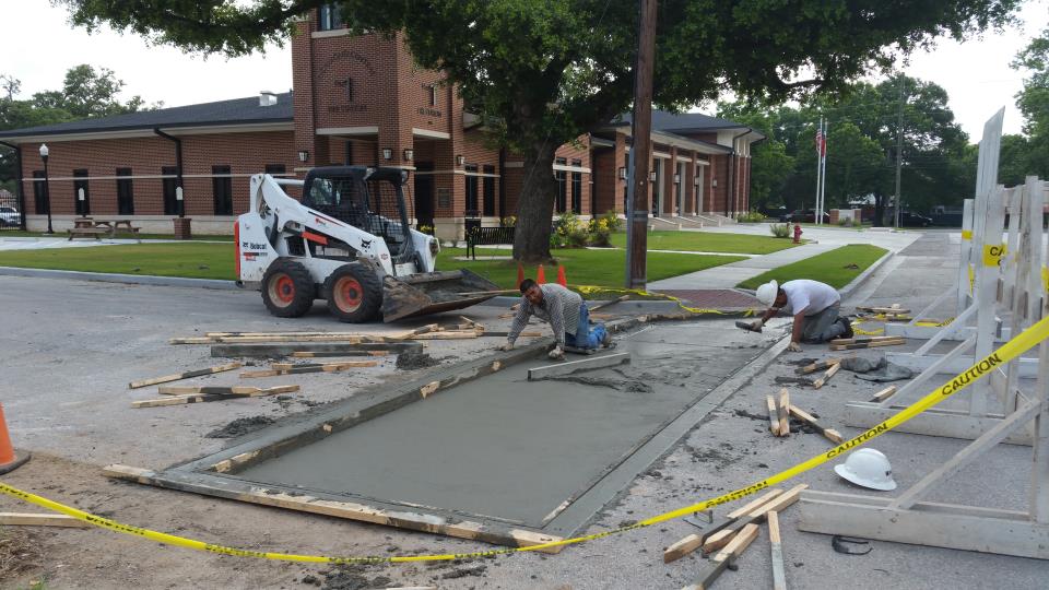 3rd Street crosswalks construct Houston